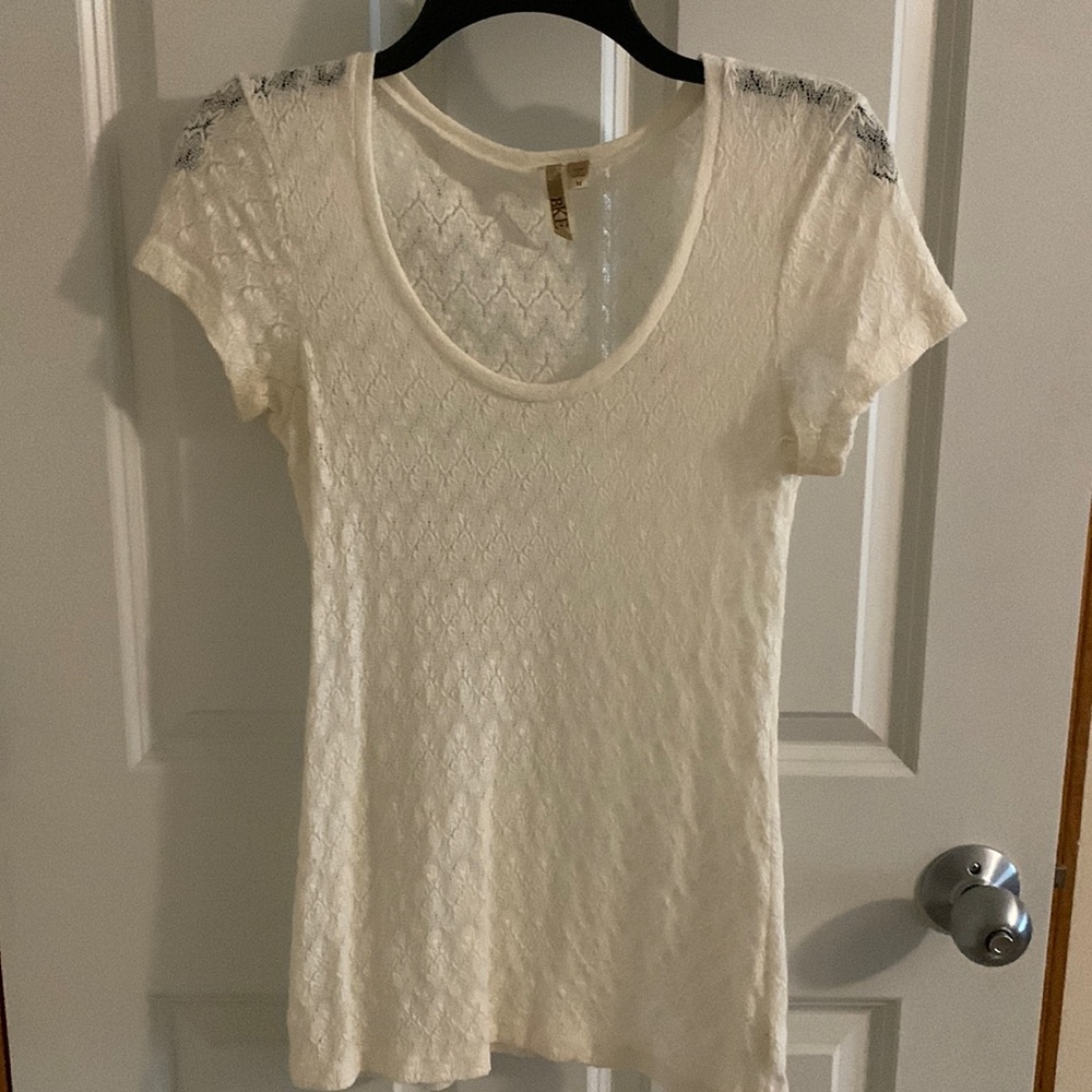 Cream t-shirt from buckle